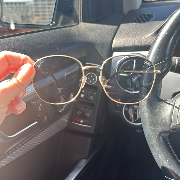 Quay Australia Gold Frame Jezabell Sunglasses - Picture 3 of 3